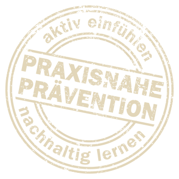 Praxisnahe-Praevention_350-30 Stempel "aktiv einfühlen • nachhaltig lernen • Praxisnahe Prävention"